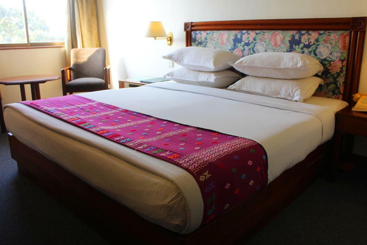 Alfa Hotel Rangun Zewnętrze zdjęcie