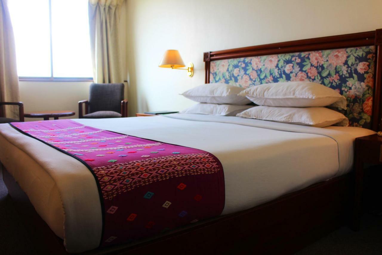 Alfa Hotel Rangun Zewnętrze zdjęcie